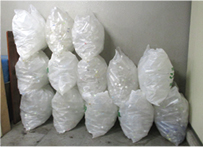 画像:回収ボックスで回収されたPETボトル