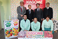 前左より小池さん、牛島さん、武田さん 後列、RING編集委員